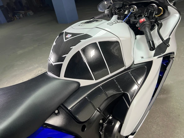 Suzuki Hayabusa 2024 ile Uyumlu Kaydırmaz 6D Karbon 25 Parça Tank Pad Seti GC57 - 5