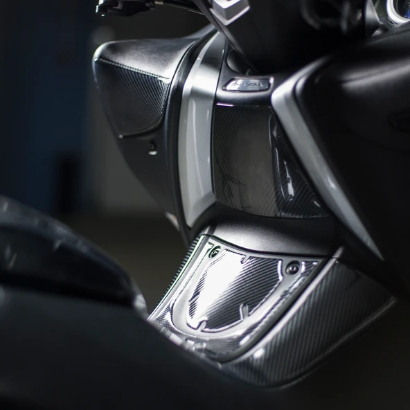 Yamaha TMAX 530 DX 2017-2020 ile Uyumlu Kaydırmaz 6D Karbon 15 Parça Tank Pad Seti GC63 - 14
