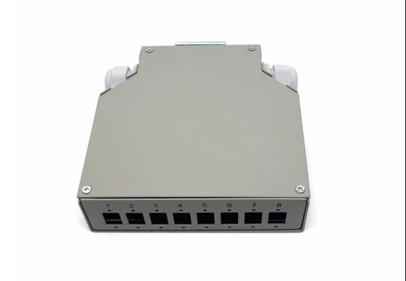 Beek DIN-Ray için Ek Kutusu, 8 x LC/Duplex Coupler için<br>
Beek Din Rail Distribution Box for 8 LC/DX Couplers