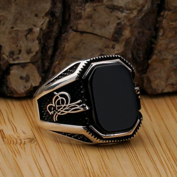 Siyah Oniks Taşlı Osmanlı Tuğra Detaylı 925 Ayar Gümüş Erkek Yüzük ürün görseli