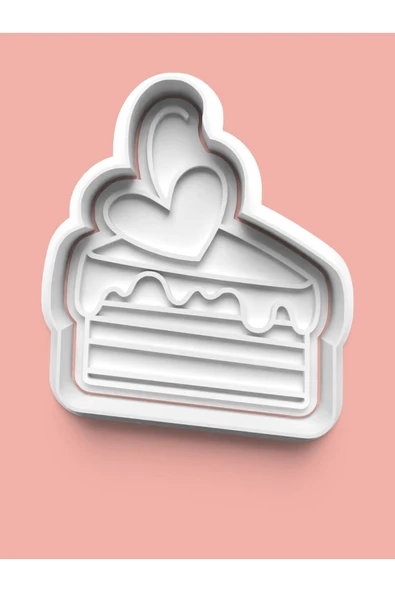 Pasta Dilimi Üzerinde Kalp Figürü Kurabiye Kalıbı Ve Şeker Hamuru Kalıbı ürün görseli