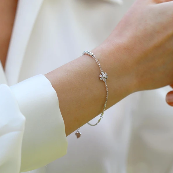 Çiçek Taşlı Gümüş Trend Bileklik - Resim 5