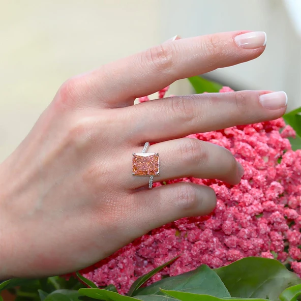 Emerald Icecut Taşlı Gümüş Yüzük ürün görseli 1