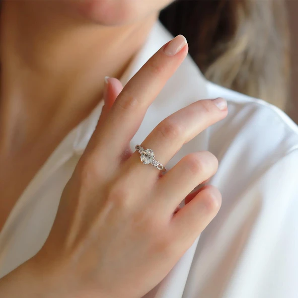 Sky Diamond Oval 1.25ct Gümüş Yüzük ürün görseli 1