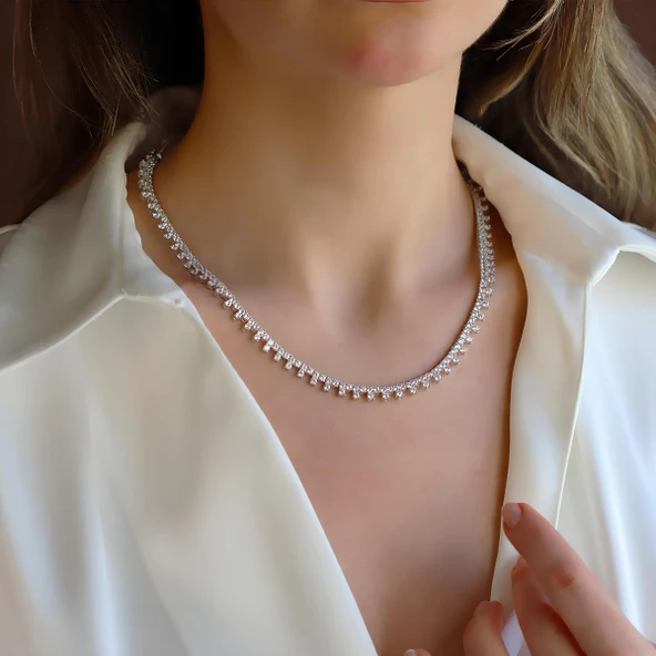 Zirkon Taşlı Su Yolu Gümüş Kolye ürün görseli