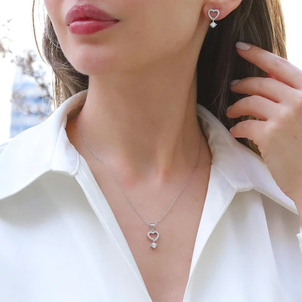 Kalpli Zirkon Taşlı Gümüş Set ürün görseli