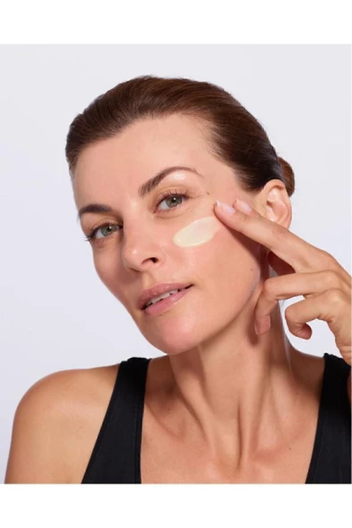 L'Oreal Paris Revitalift Lazer X3 Leke ve Kırışıklık Karşıtı Bakım GKF25 SPF25 - 8