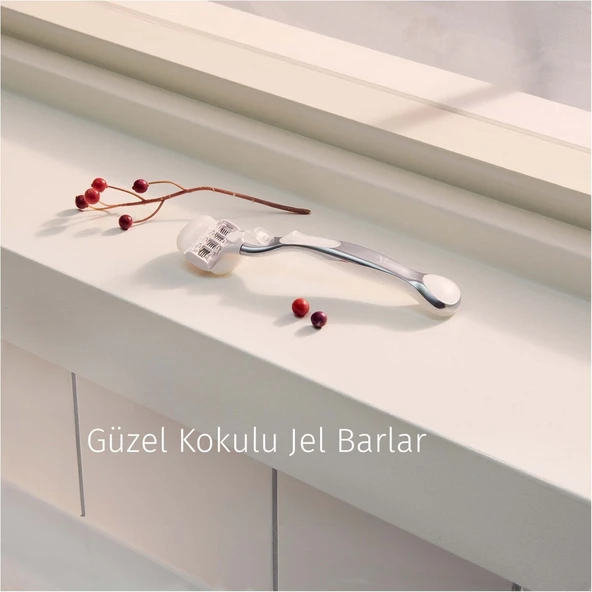 Gillette Venus Comfortglide Sugarberry + 2 Adet Yedek Başlık + Çanta 8700216534383 - 4