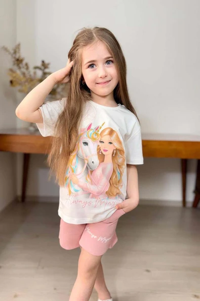 Kız Çocuk Üzeri Digital Bebek ve At Baskılı Penye T-Shirt Pudra Şortlu Takım - Resim 7