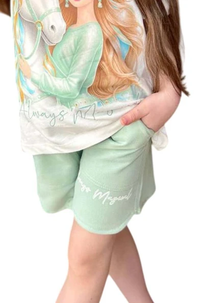 Kız Çocuk Üzeri Digital Bebek ve At Baskılı Penye T-Shirt Yeşil Şortlu Takım - Resim 6