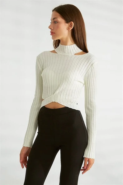 Omuz Dekolteli Dik Yaka Ekru  Triko 0078-2K3 - Resim 2