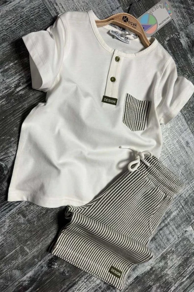 Erkek Çocuk Kapak Cepli Düğme Detaylı Beyaz T-Shirt Çizgili İp Detaylı Şortlu Takım - Resim 3
