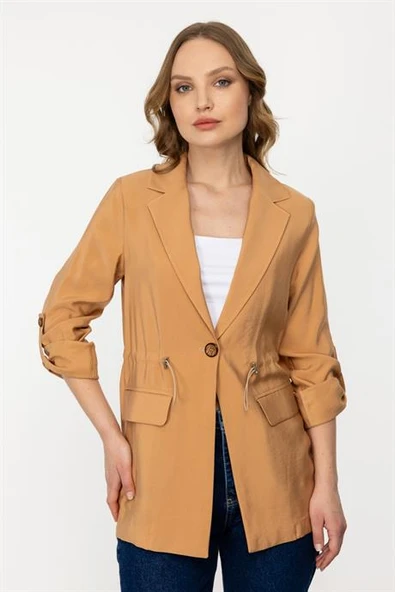 KAPAK CEPLİ BELİ BÜZGÜLÜ CAMEL KADIN CEKET  5140-2Y4