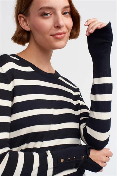 Bisiklet Yaka Çizgili Siyah Kadın Kazak 10433-2K5 - Resim 2