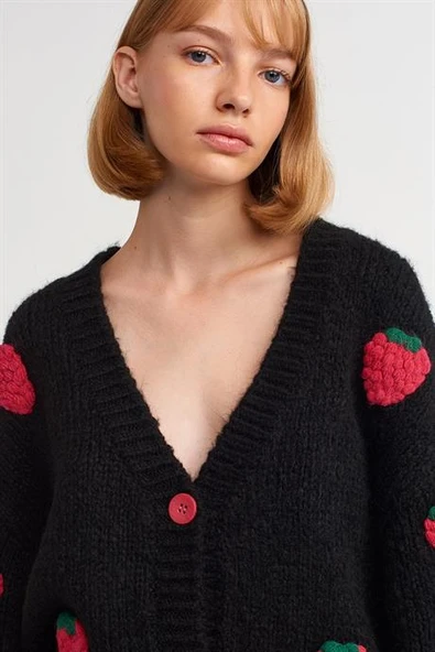 V Yaka Çilek Nakışlı Balon Kol Siyah Kadın Triko 60185-2K5 - 3