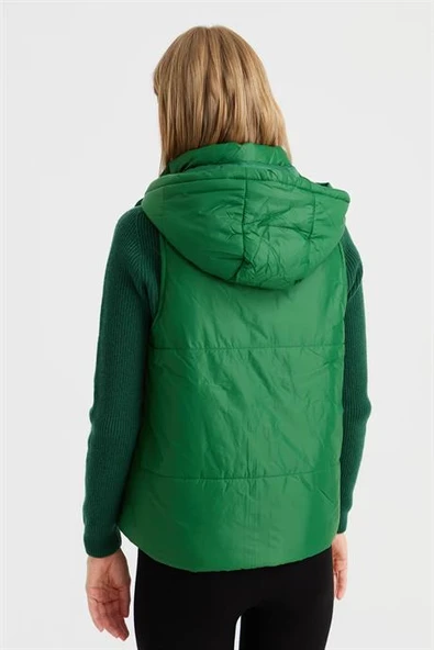 KAPÜŞONLU KISA BENETTON KADIN YELEK 23409-2K5 - 5