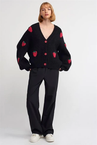 V Yaka Çilek Nakışlı Balon Kol Siyah Kadın Triko 60185-2K5 - 2
