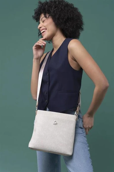 BENETTON BEJ KADIN ÇAPRAZ ÇANTA 1318-2Y5 ürün görseli