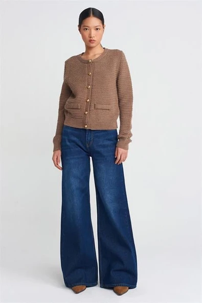 BİSİKLET YAKA DÜĞMELİ VİZON KADIN HIRKA 60261-2K5 ürün görseli