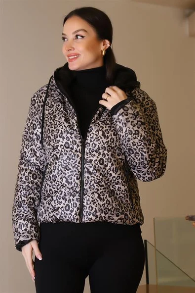 KAPÜŞONLU LEOPAR DESENLİ BEJ KADIN KABAN  180-2K5 - 2