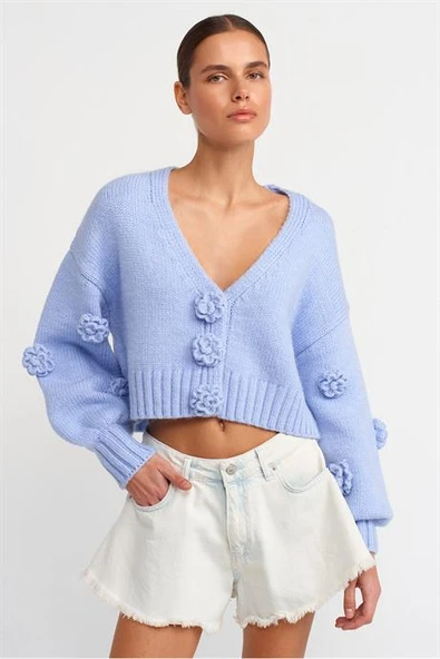 V YAKA EL İŞİ GÜL NAKIŞLI MAVİ KADIN HIRKA 60216-2K5 ürün görseli