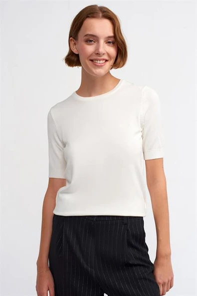 KISA KOLLU SIFIR YAKA EKRU KADIN KAZAK 10426-2K5 ürün görseli