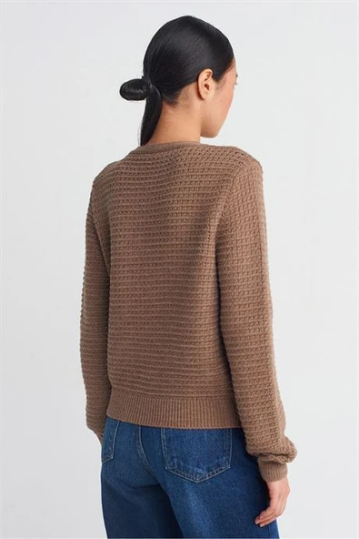 BİSİKLET YAKA DÜĞMELİ VİZON KADIN HIRKA 60261-2K5 - Resim 3