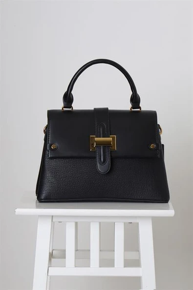 METAL DETAYLI SİYAH KADIN EL ÇANTASI  26731-2Y4 ürün görseli