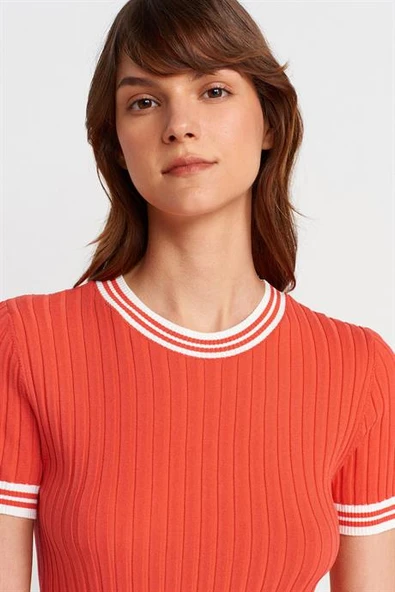 BİSİKLET YAKA İNCE ÇİZGİLİ TRİKO KIRMIZI EKRU KADIN BLUZ 10765-2Y5 - 3