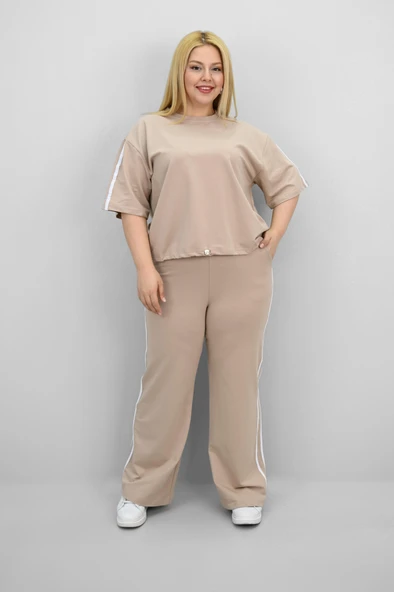 Kadın Büyük Beden Şerit ve Bel Büzgü Detaylı Kısa Kollu Eşofman Takımı 8197-25 - 9