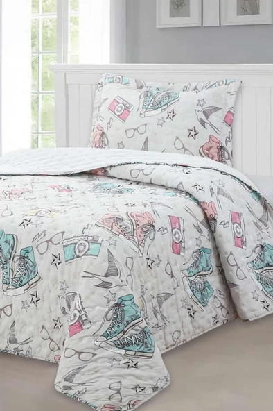 Cute Girl Genç Ve Çocuk Tek Kişilik Yatak Örtüsü 180x240 ürün görseli