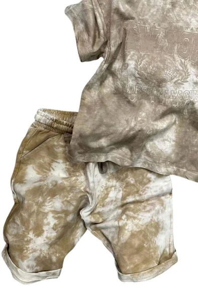 Erkek Çocuk New York Yazı Baskı ve Batık Desenli Penye T-Shirt Kahverengi Şortlu Takım - Resim 6