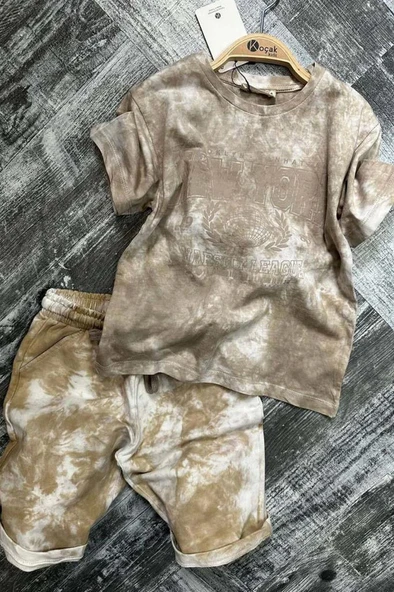 Erkek Çocuk New York Yazı Baskı ve Batık Desenli Penye T-Shirt Kahverengi Şortlu Takım ürün görseli