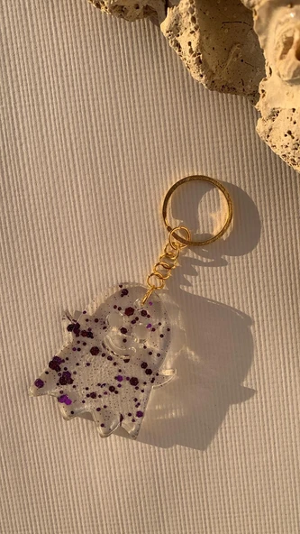 Şeffaf Mor Renk Glitterli Gold Aksesuarlı Hayalet Şekil Anahtarlık El Yapımı Epoksi Hediyelik