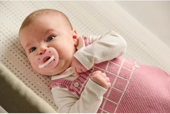 Chicco PhysioForma Soft 2'li Silikon Emzik 2-6 Ay Kız - Resim 7