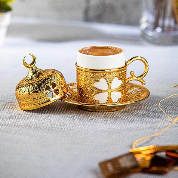 Yonca Altın Renk Porselenli Motifli Fincan ve Zamak Desenli (6.5cmx8.5cm) Bardak Sunum Seti - 4
