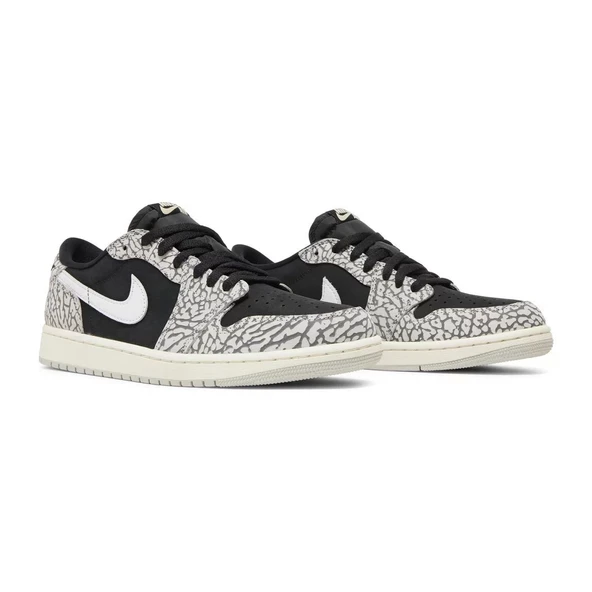 Air Jordan 1 Retro Low OG Black Cement - 3