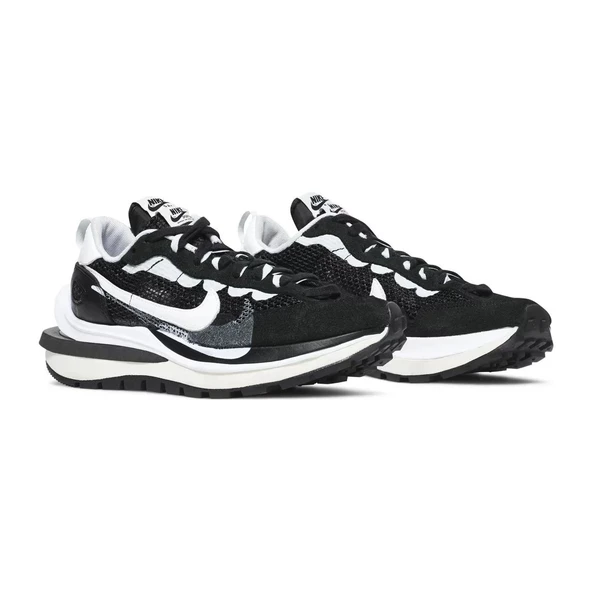 Nike VaporWaffle x Sacai Black White - 2