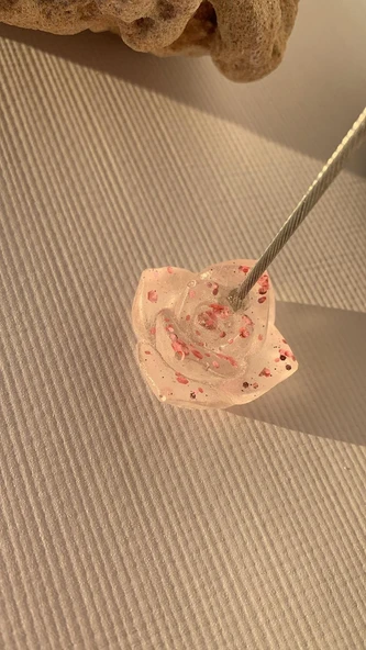 Şeffaf Epoksi Pembe Glitter Süslemeli Gonca Gül Kağıt Tutacağı Notluk El Yapımı Epoksi Hediyelik - 5