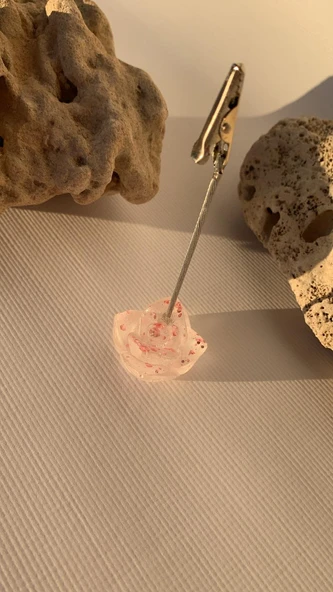 Şeffaf Epoksi Pembe Glitter Süslemeli Gonca Gül Kağıt Tutacağı Notluk El Yapımı Epoksi Hediyelik - 3