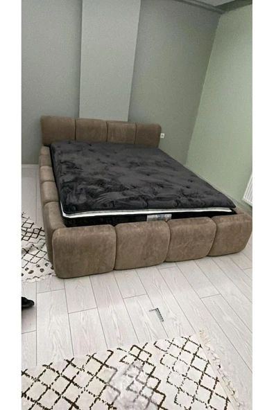 Mobilya Stant Most Oktagon Bazalı Karyola Kahve Bukle Kumaş İşbir Kuştüyü Sünger 180x200 Yatak İçin(Kurulum Dahil) - Resim 3