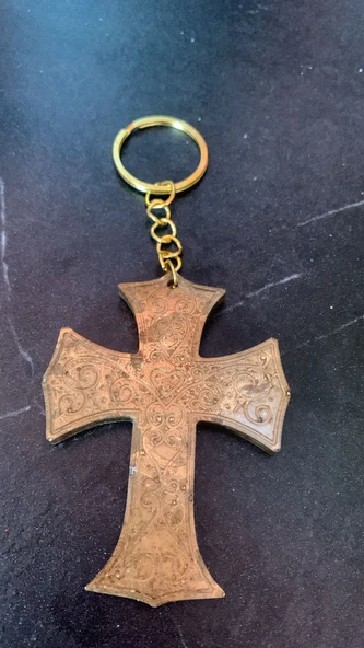 Kahverengi Gold Renkli Haç ve Kılıç Şekil Gold Aksesuarlı Anahtarlık El Yapımı Epoksi Hediyelik MDL3 - Resim 4