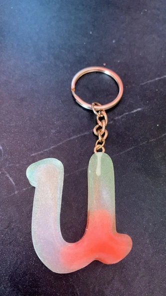 Rengarenk U Harf Şekilli Gold Aksesuarlı Anahtarlık Epoksi El Yapımı Hediyelik - Resim 4