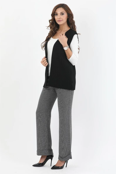 Kadın Siyah İşlemeli Fitilli Triko Yelek - Resim 2