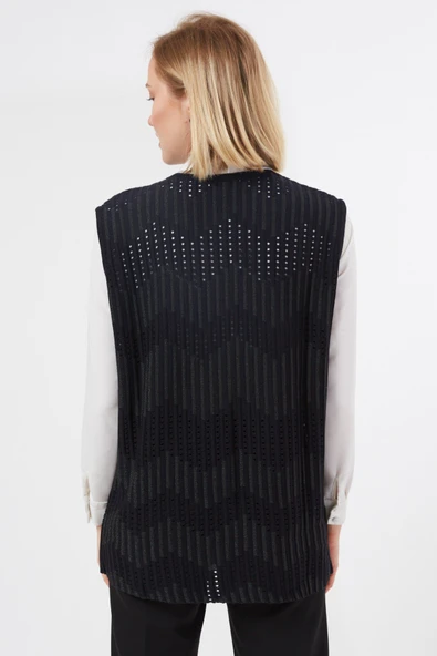 Kadın Siyah Zikzak Desenli Ajurlu Yazlık Anne Triko Yelek - Resim 4