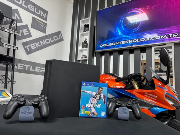 PlayStation 4 Slim 1TB Çift Kol + Fifa 19 Oyun CD’si (İKİNCİ EL)