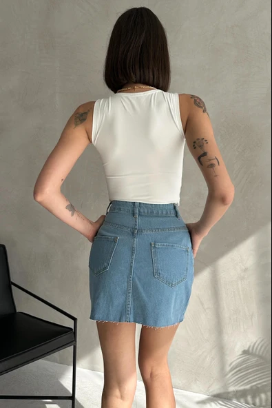 Dikişsiz Cepli Kısa Denim Etek - 4