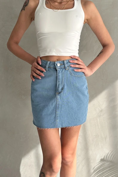 Dikişsiz Cepli Kısa Denim Etek