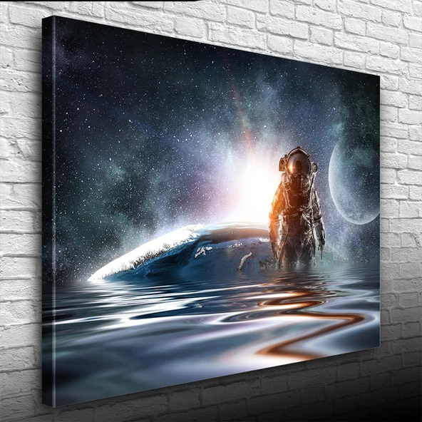 Su bulunan Gezegen ve Astronot Kanvas Tablo 50 x 70 - 3
