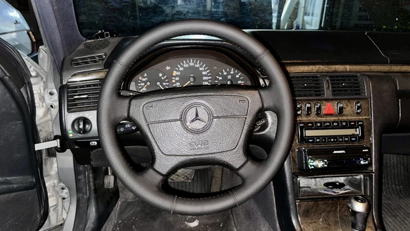 Mercedes E200 Araca Özel Direksiyon Kılıfı Çap 40 Eni 9.5 cm Olan Araçlara Uyumludur
